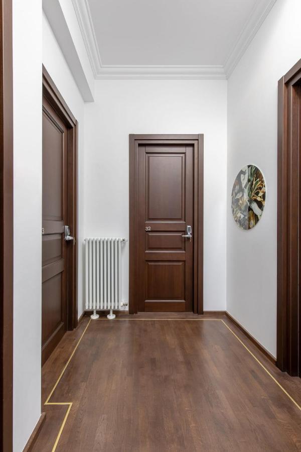 Holt Old Town Luxury Suites Bucharest Exterior photo