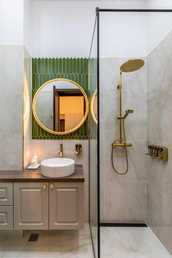 Holt Old Town Luxury Suites Bucharest Exterior photo