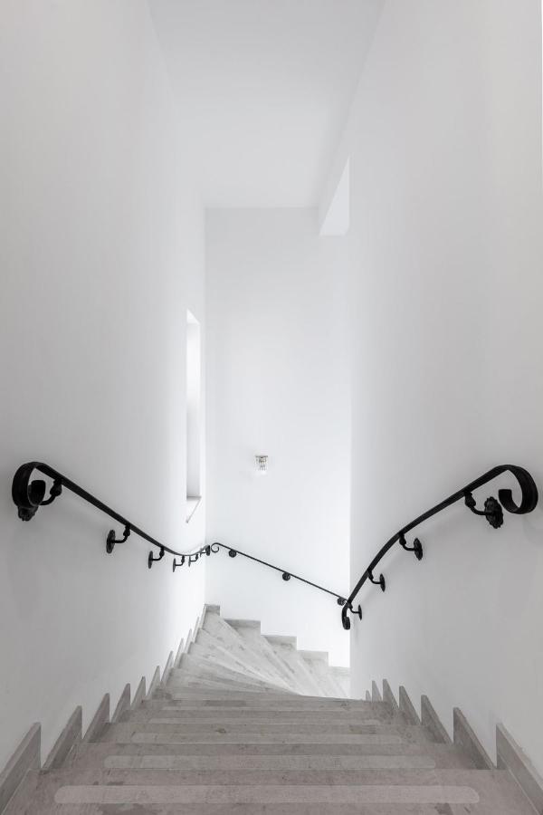 Holt Old Town Luxury Suites Bucharest Exterior photo