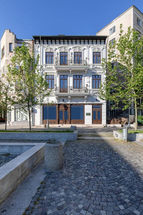 Holt Old Town Luxury Suites Bucharest Exterior photo